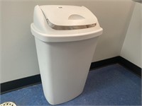 Large kitchen/bath trash can with swivel lid.