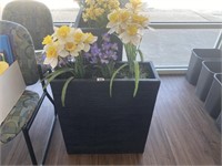 24 x 9 x 29 planter/display unit includes flowers