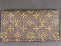 Louis Vuitton Monogram Design Leather Wallet