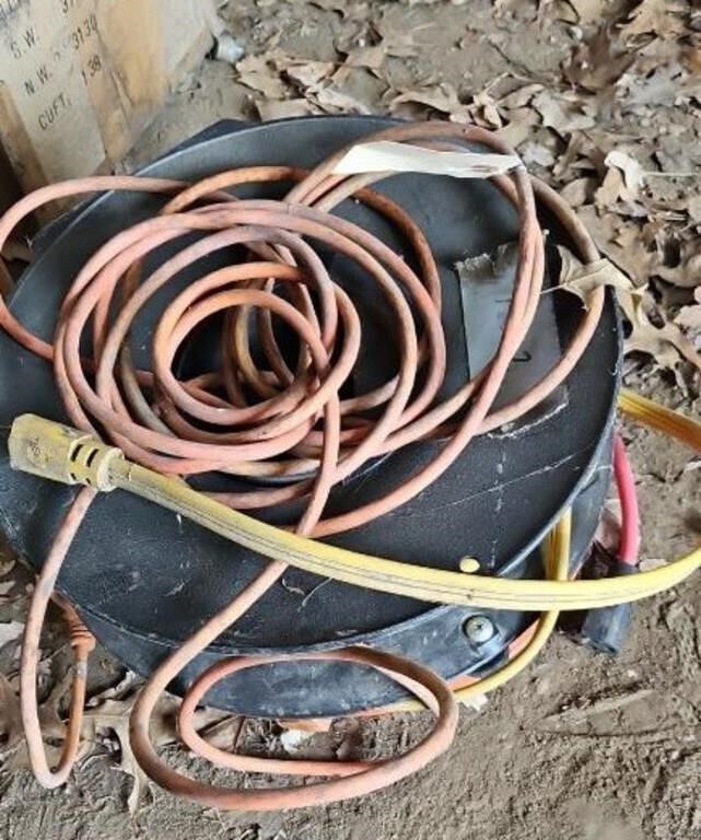 EXTENSION CORDS ON REELS