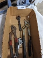 Pliers & Adjustable Wrenches