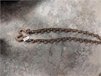 ~6ft Chain w/ (2) Hooks
