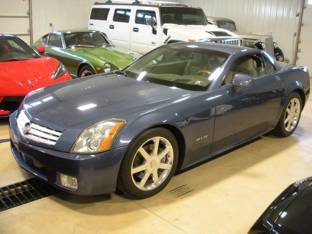 2005 CADILLAC XLR CONVERTIBLE (RIDES & DRIVES )