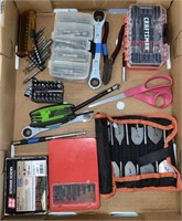 DRILL BITS, ATTACHMENTS AND CHARGER LOT