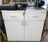 WHITE CABINET (COUNTER TOP HEIGHT)