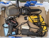 ELECTRIC DRILLS AND SANDER LOT