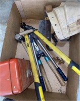 CLIPPERS AND TRIMMER LOT