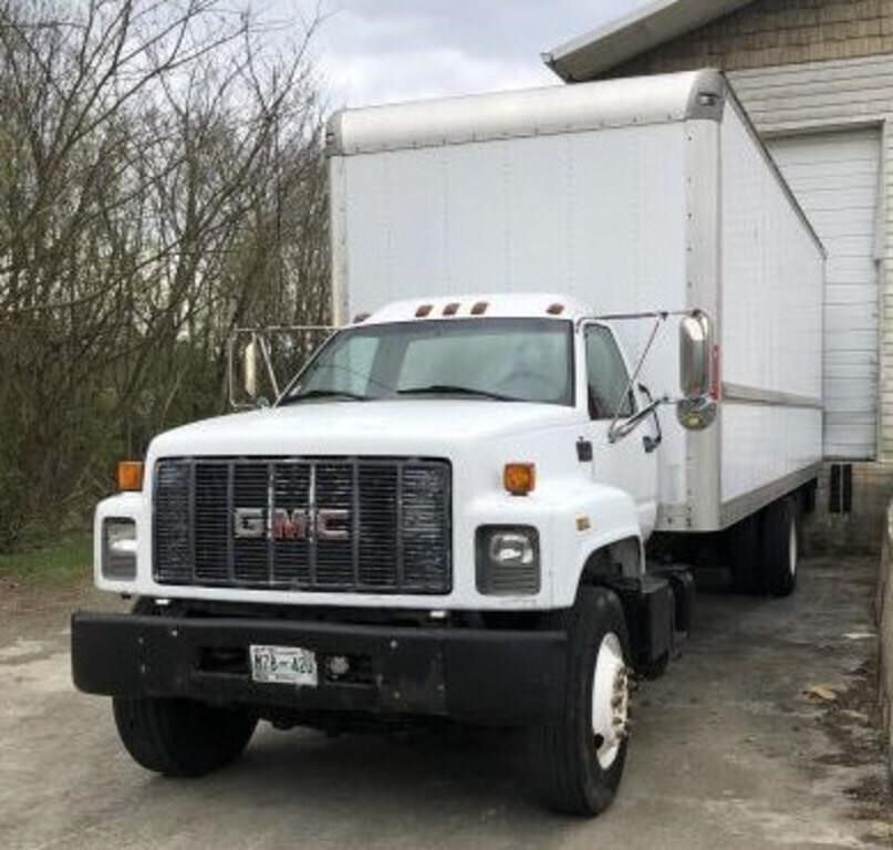 2002 GMC C6500 - 26' BOX TRUCK W/SIDE DOOR