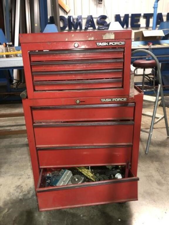 TASK FORCE DOUBLE STACK TOOL BOX W/TOOLS