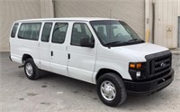 2010 Ford E-350 XL E-Series Passenger Van