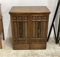 32x28x18 Singer Sewing Cabinet