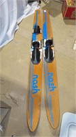 Nash water skis