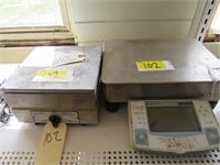 Lot - Thermolyne Hotplate & Explorer Pro Scale