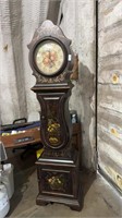 Battery operated grandfather clock courts