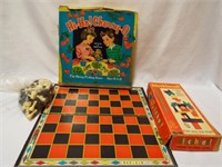 Checker/Chess Board - Plastic Chess Pieces - Hi Ho