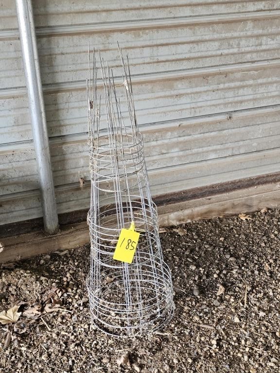 TOMATOE CAGES