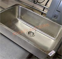 commercial sink 30"x19"