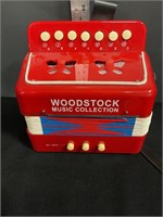Plastic Woodstock accordion