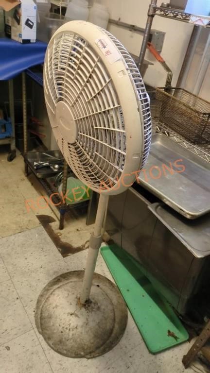 standing floor fan