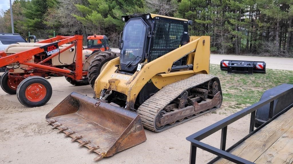 CAT 277B Tracked Skidsteer