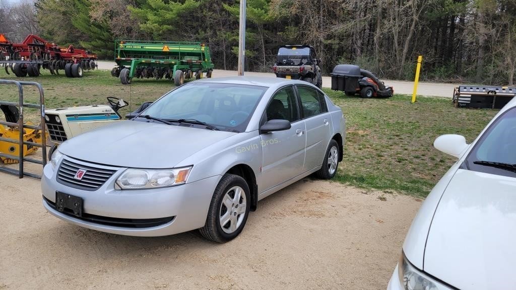 2007 Saturn Ion car