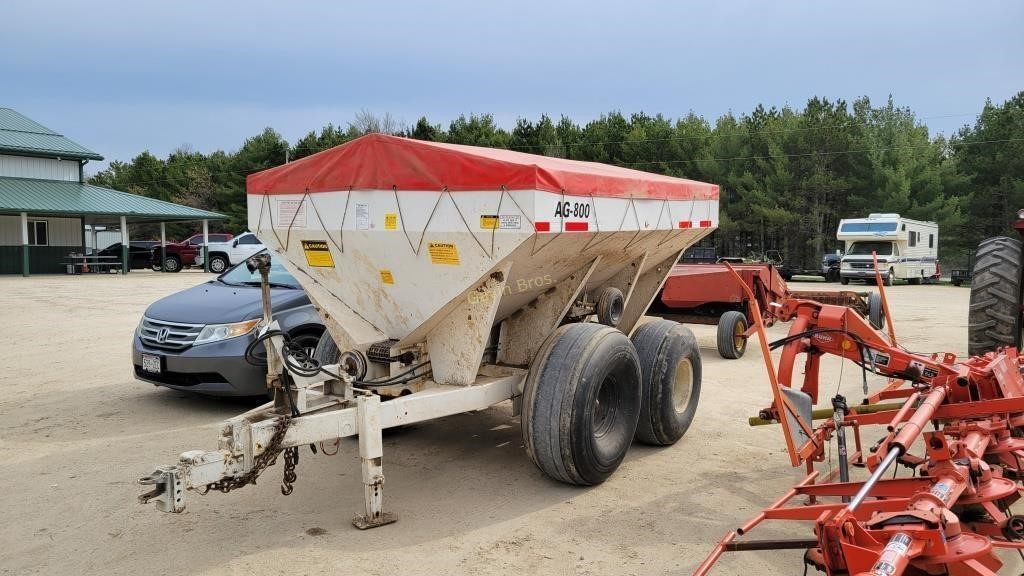 AG Systems AG800 Fertilizer Spreader