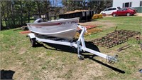 2005 Smoker Craft Voyager 14' Boat