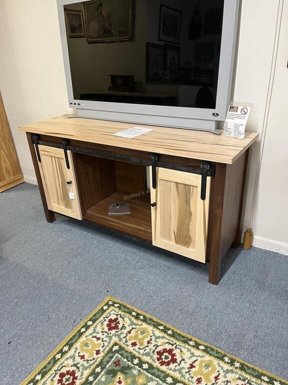 Amish made Media stand in maple with barn doors