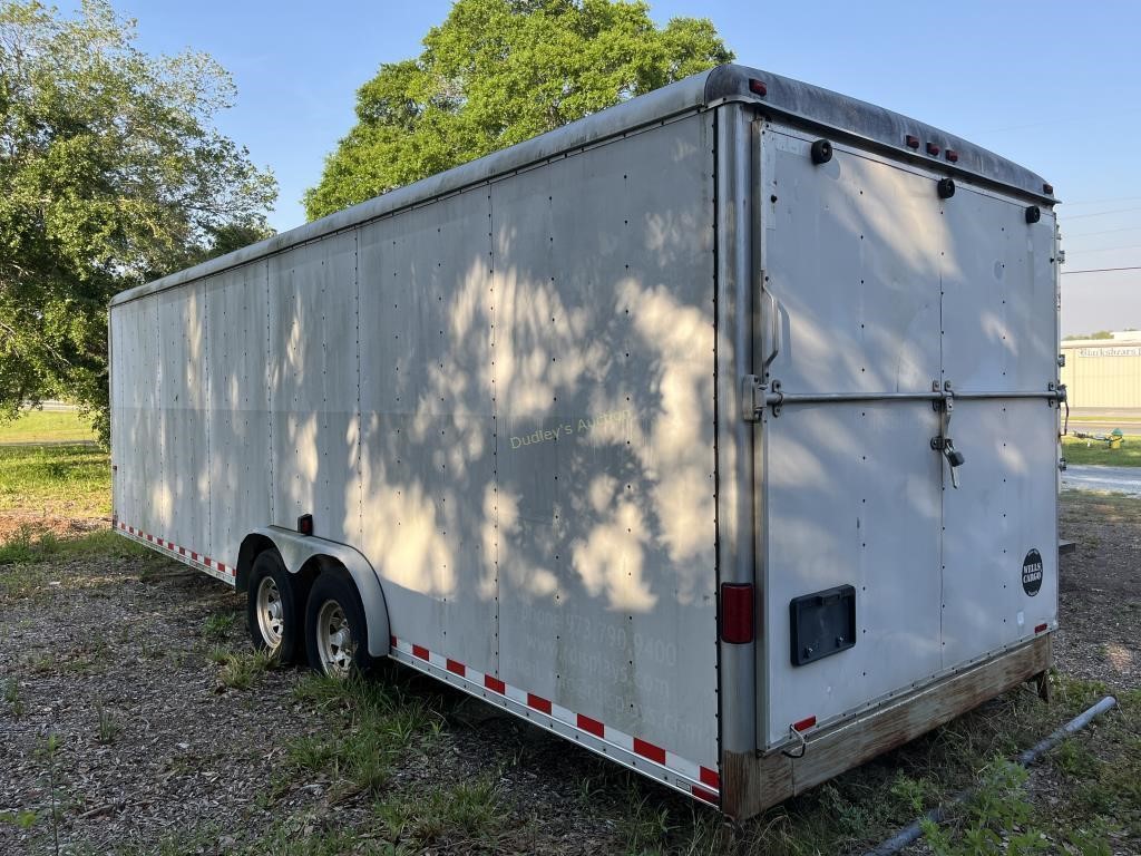 27' Wells Cargo enclosed trailer .2003