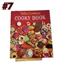 Vintage Betty Crocker Cooky Book, used condition