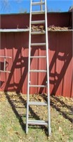 Aluminum extension ladder 20'