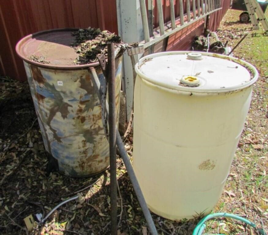 Barrel feeder, plastic barrel
