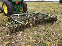 John Deere AW Disk, 12' Newer Notched Blades in