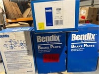 Lot of 4 Bendix 13293 Master Cylinder