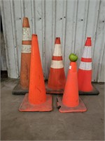 5 Safety Cones