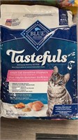 10 lb Tastefuls Adult Cat Sensitive Stomach