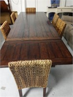 Dining room table with six chairs
120x40x36