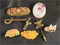 VTG Costume Jewelry Brooches