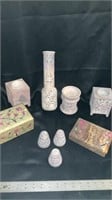 Various incense burners, aroma lamps, and