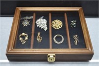Vintage Jewelry Assortment in Case - Some UV