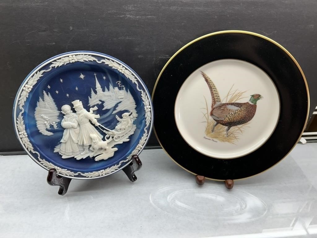 2 Decorative Plates - Arthur Singer, Bradex