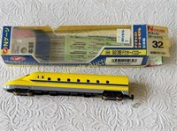 train n gauge die cast model #32 yellow in box