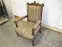 VICTORIAN UPHOLSTERED ARM CHAIR