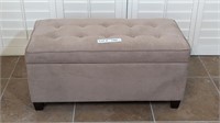 BUTTON UPHOLSTERED STORAGE BENCH - RESERVE $30