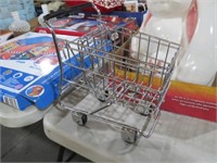 MINI METAL TOY SHOPPING CART