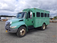 2005 International 4300 SBA 4x2 13' S/A Truck