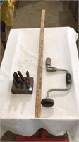 Number punches, hand crank