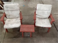 2 Wooden Patio Chair and Table