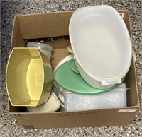 ONE HUGE BOX OF VINTAGE TUPPERWARE / MIXED LOT