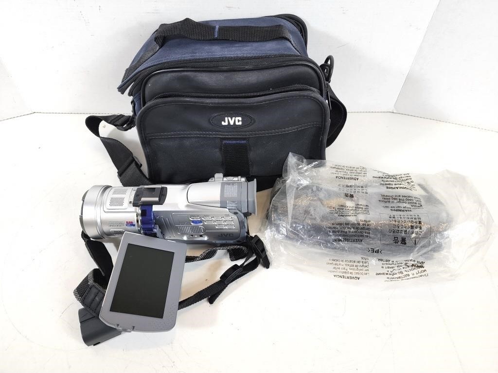 GUC JVC Digital Video Camera Camcorder w/Bag